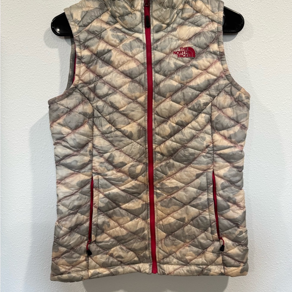 The North Face Gray and Red Quilted Vest